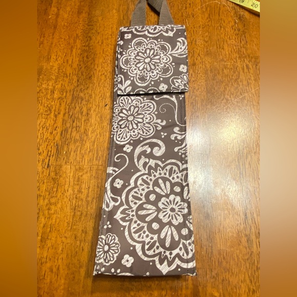Thirty one Perfect Thermal Gift bag in brown Woodblock floral pattern. NWOT - Picture 1 of 5